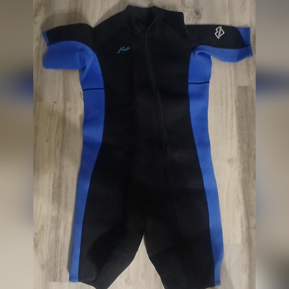 NEW Hevto Guardian Shorty Wetsuit Men Neoprene Short Sleeve Wet Suit Size XL - Picture 1 of 5
